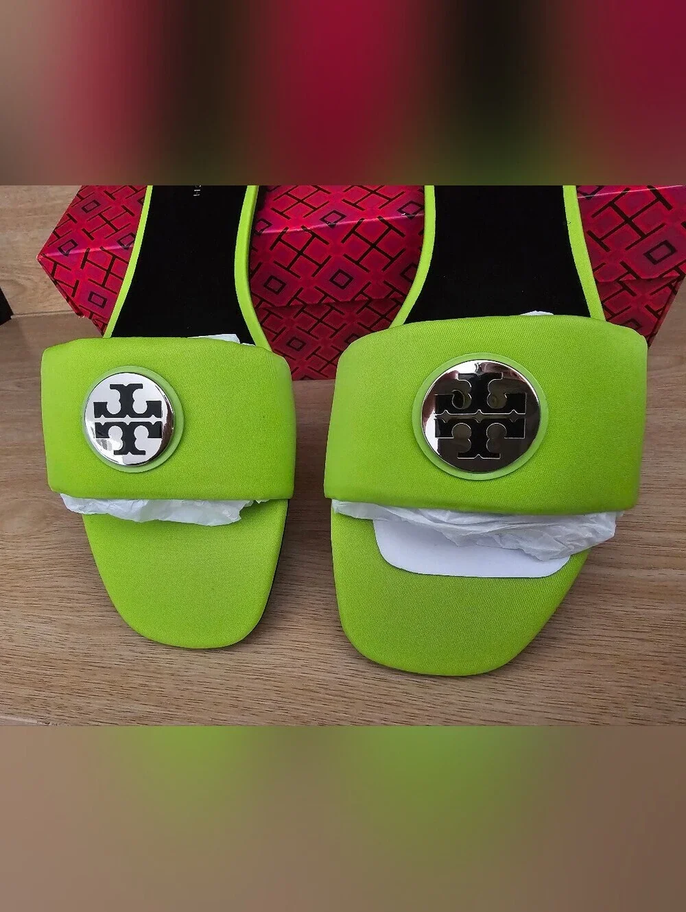 Tory Burch Neon Lime Slide Sandals with Logo Medallion. 8.5
